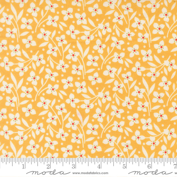 Fig Tree Summer's End Fabric Fat Quarter Bundle - 5pc Yellow Color Bundle