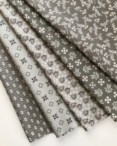 Lori Holt Piece & Plenty Fabric Fat Quarter Bundle - 5pc Gray Color Bundle