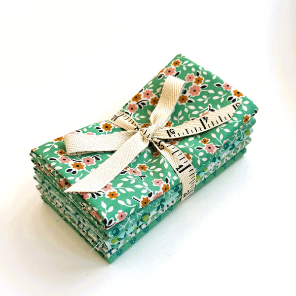 Lori Holt Gentler Times Fabric Fat Quarter Bundle - 5pc Sea Glass Green Color Bundle