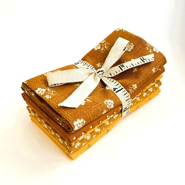 Lori Holt Baked With Love Fabric Fat Quarter Bundle - 5pc Yellow/Gold Color Bundle