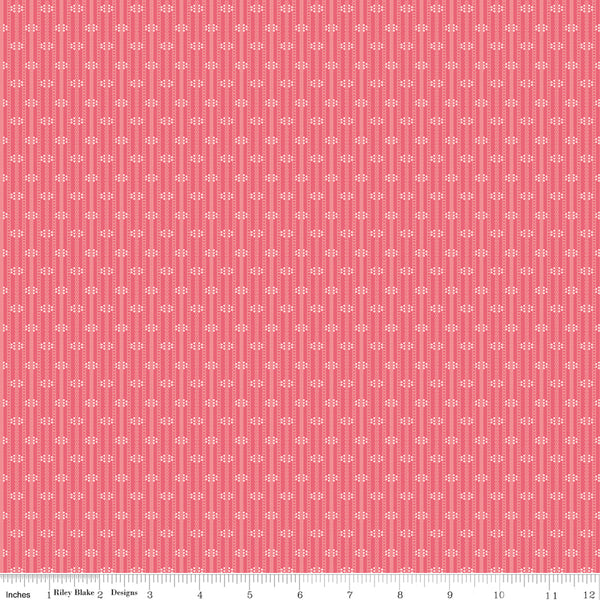 Lori Holt Piece & Plenty Fabric Fat Quarter Bundle - 8pc Red and Pink Valentine Colorway Bundle