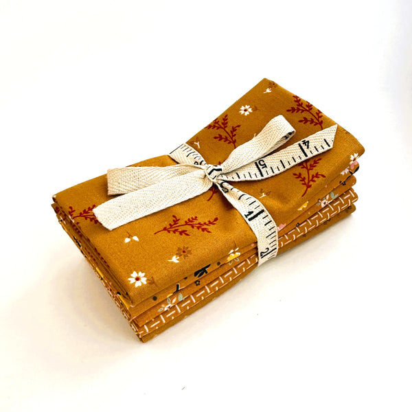 Lori Holt Gentler Times Fabric Fat Quarter Bundle - 5pc Yellow/Gold Color Bundle