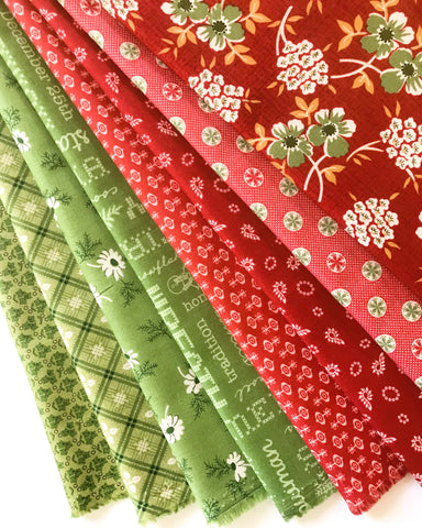 Lori Holt Home Town Holiday Fabric Fat Quarter Bundle - 8pc Bundle