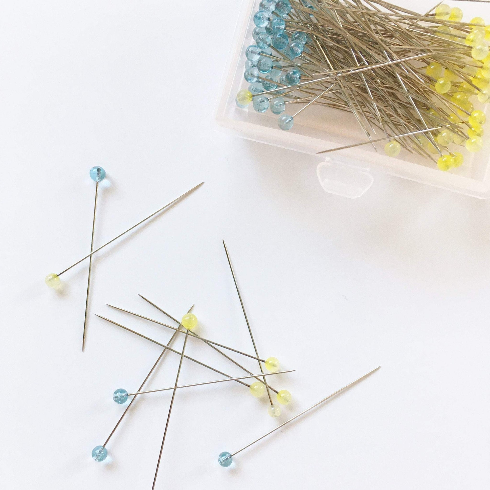 Clover Glass Head Sewing Pins #2507 – Farm Road Quilts